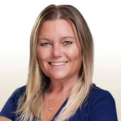 Szabóné Miklósi Enikő - MEDIPART